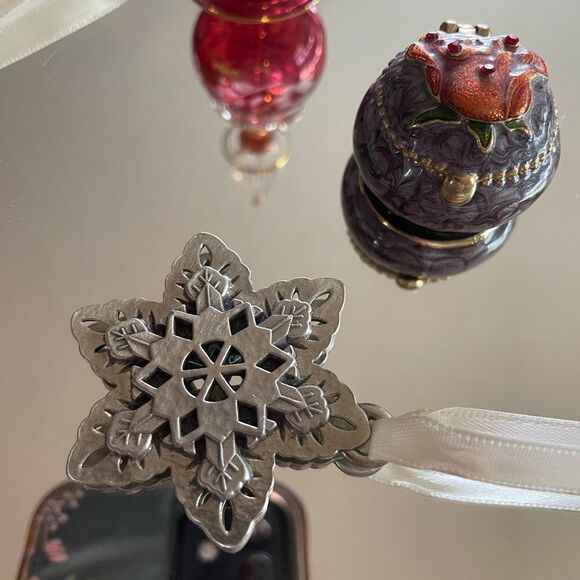 Vintage Enamel Trinket Round Box Vintage Perfume Decanter - Picture 12 of 16